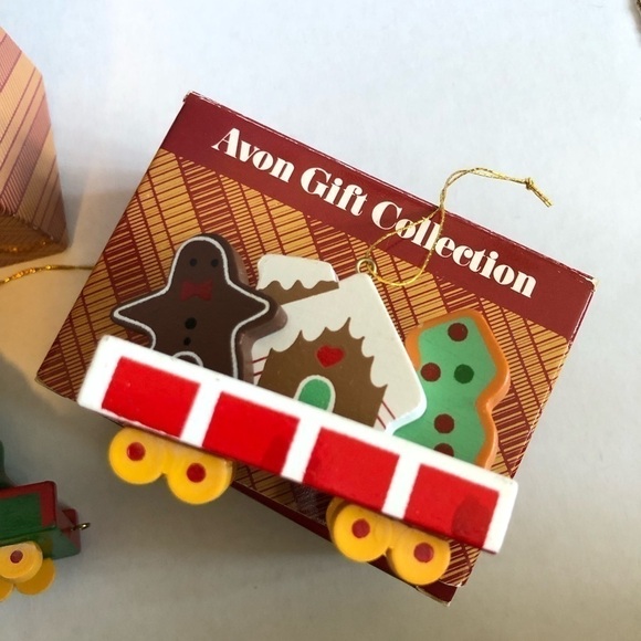 Avon Vintage Christmas Ornaments - Picture 3 of 7